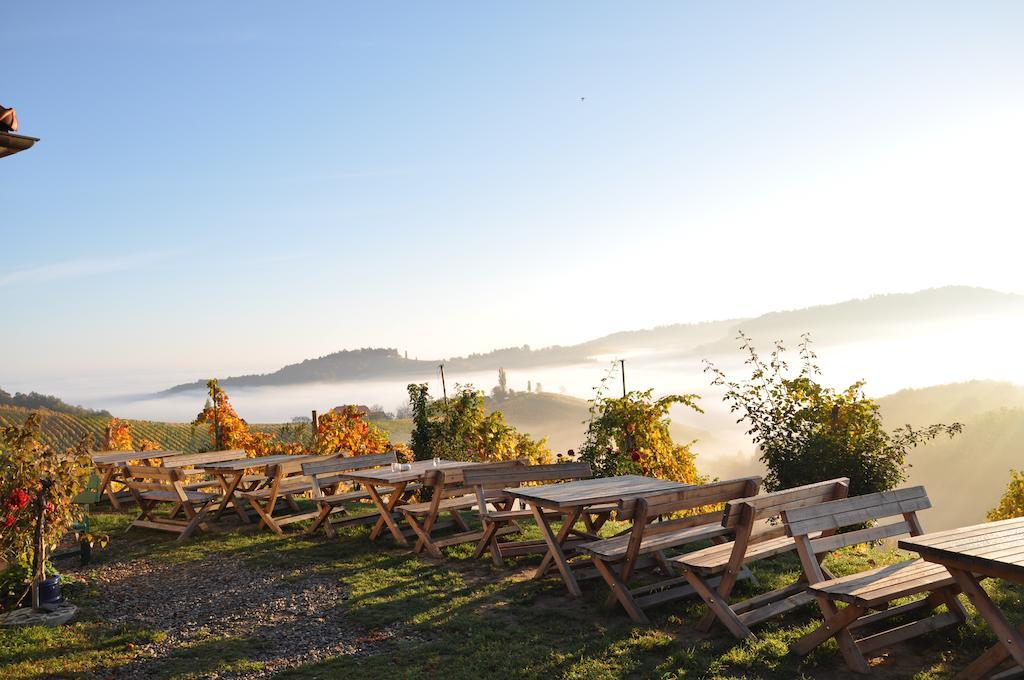 Weingut Koegl Bed & Breakfast Ratsch an der Weinstrasse Ngoại thất bức ảnh