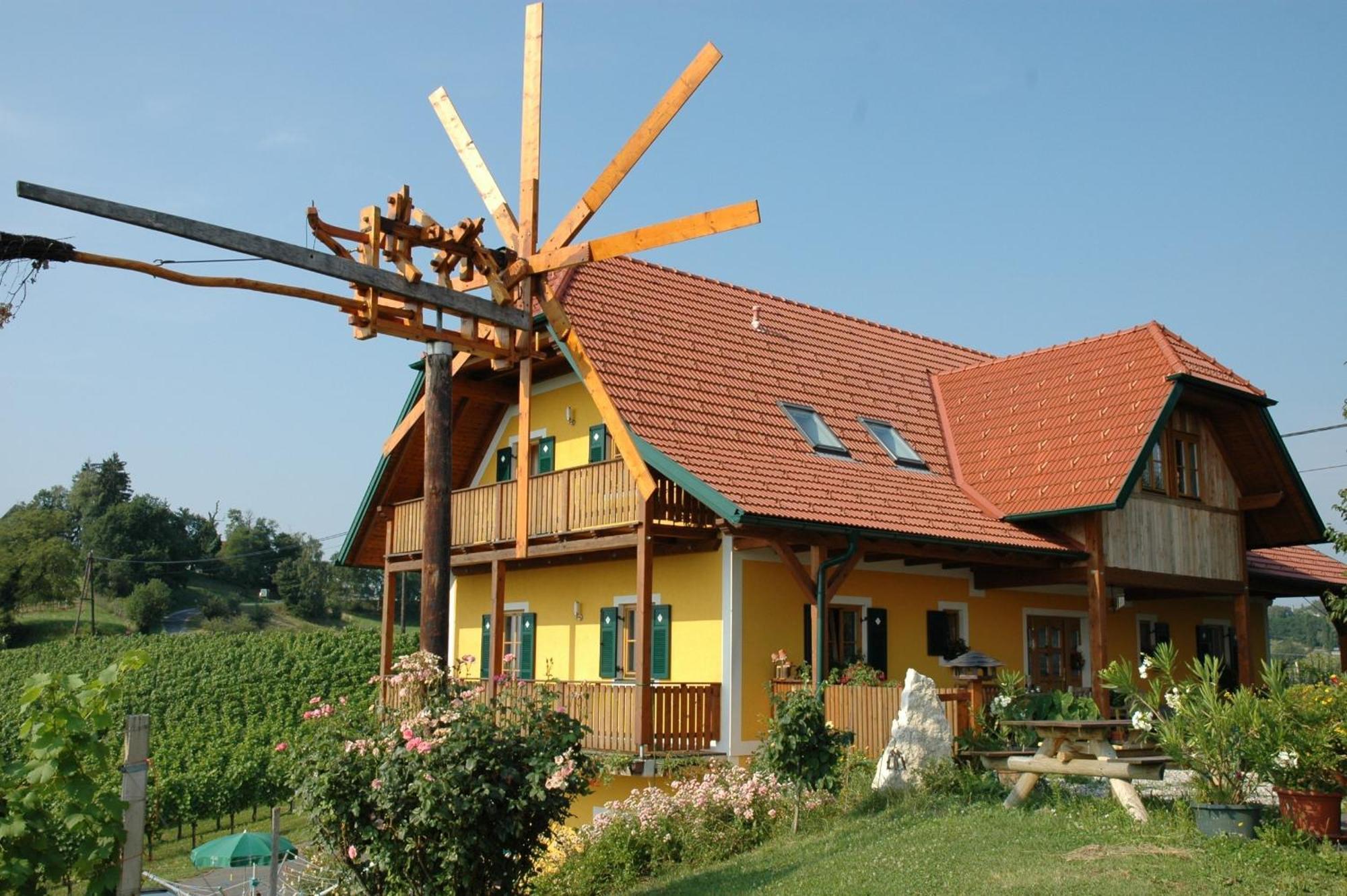 Weingut Koegl Bed & Breakfast Ratsch an der Weinstrasse Ngoại thất bức ảnh